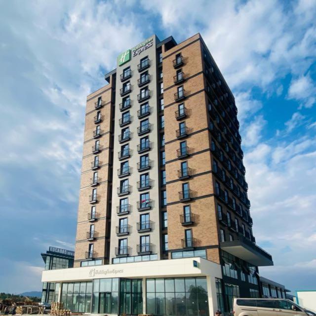 Holiday Inn Express Ankara - Airport Экстерьер фото